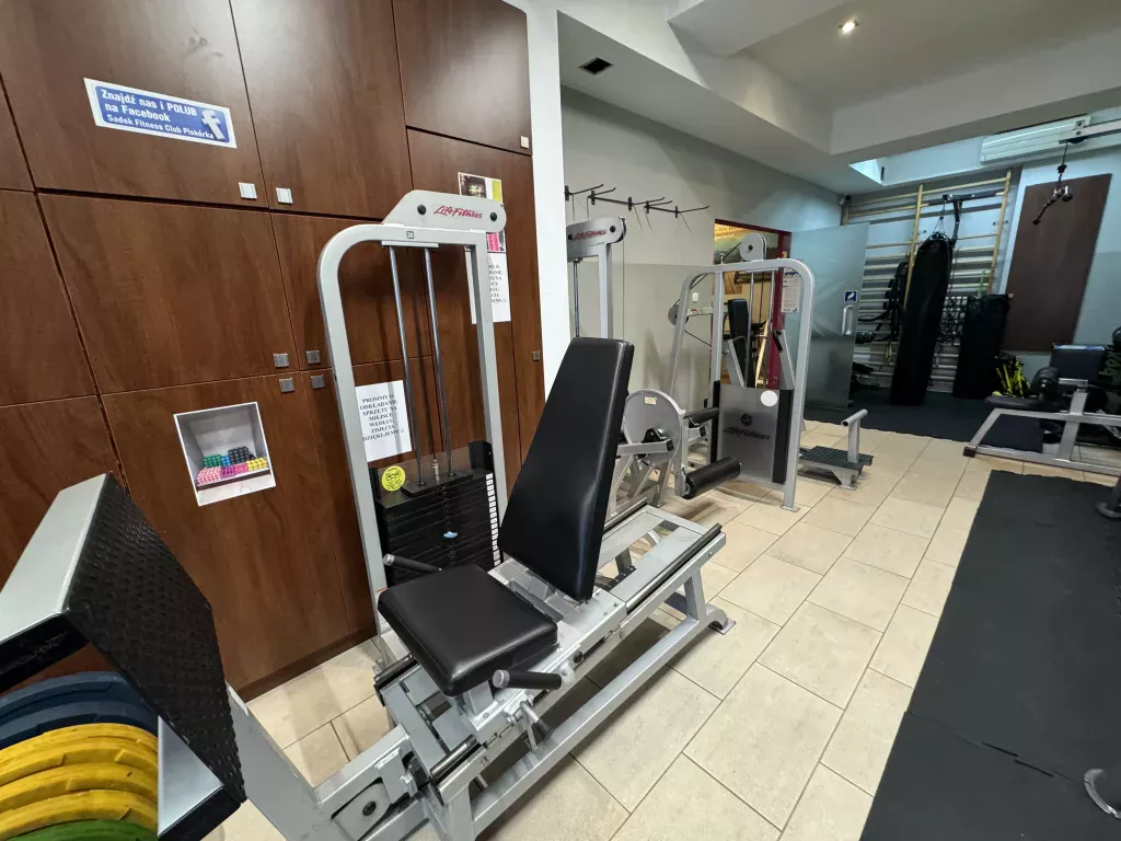 Siłownia Sadek - sprzęt treningowy